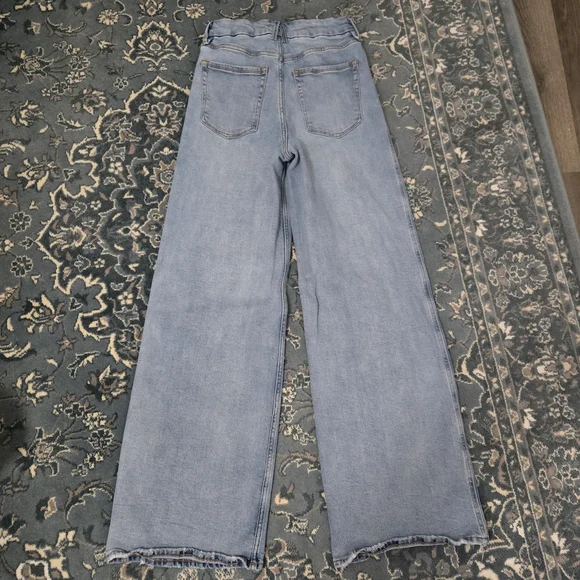 Good American Denim Wide Leg Jeans - Picture 2 of 9